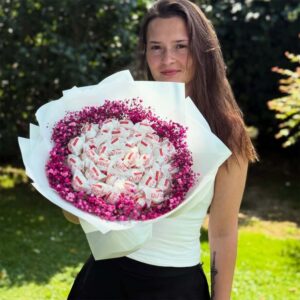 Elegancki box z podziękowaniem i czekoladkami Ferrero Rocher oraz Merci